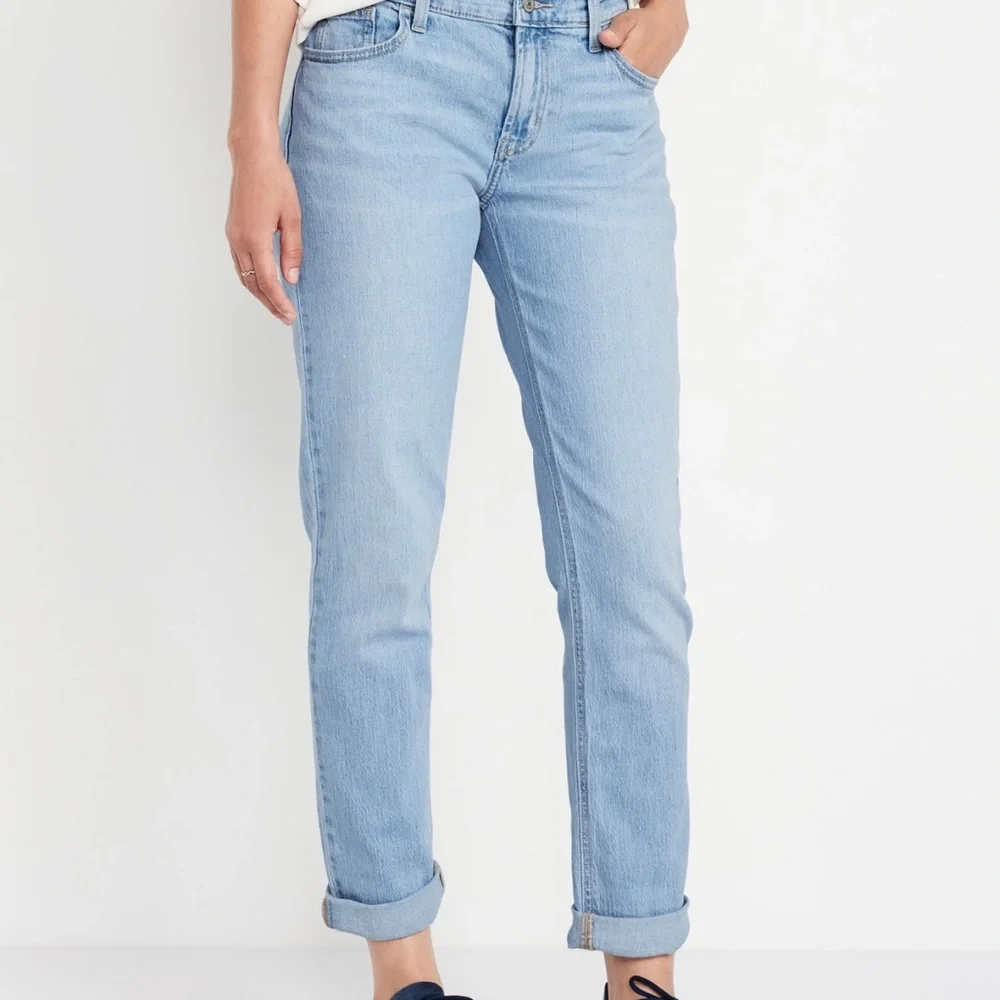 Old Navy Women's Dark and Light Blue Boyfriend Jeans - Picture 2 of 5